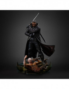 Marvel Comics statuette... 2