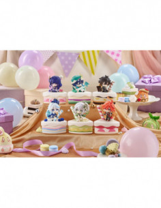 Genshin Impact figurine... 2