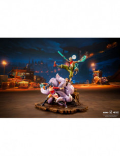 League of Legends statuette...